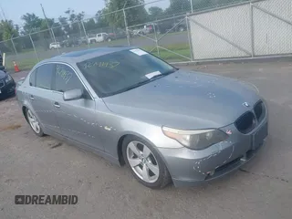 2006 BMW 5 Series 530i z VIN WBANE73526CM39583, wystawiony jako IAAI lot #42791937 z przebiegiem 217 251 mil mil oraz . Historia ofert i sprzedaży dostępna na DreamBid. Obrazek 1.