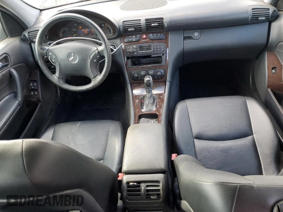 2004 Mercedes-Benz C 240 с VIN WDBRF61J84A545961, выставлен на аукционе Copart как лот 47039855 с пробегом 90 771 миль миль и Списание • Salvage title. История ставок и продаж доступна на DreamBid. Изображение 8.