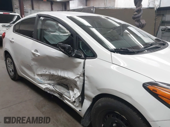 2016 Kia Forte LX with VIN KNAFK4A63G5616512, listed as a IAAI auction lot 41894857 with 44,844 mi miles. Bid and sale history available at carsss.com. Image 6.
