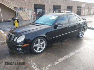2009 Mercedes-Benz E-Class Luxury 3.5L with VIN WDBUF56X79B438094, listed as a IAAI auction lot 41524000 with 135,933 mi miles. Bid and sale history available at carsss.com. Image 17.