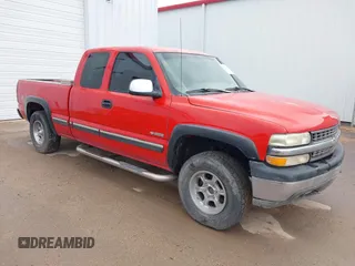 2000 Chevrolet Silverado 1500 LT with VIN 1GCEK19T8YE149256, listed as a IAAI auction lot 42170413 with 239,599 mi miles and . Bid and sale history available at DreamBid. Image 1.