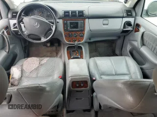2000 Mercedes-Benz M 320/430/500 z VIN 4JGAB54E8YA214902, wystawiony jako Copart lot #46238825 z przebiegiem Nie podano mil oraz Szkoda całkowita • Salvage title. Historia ofert i sprzedaży dostępna na DreamBid. Obrazek 8.