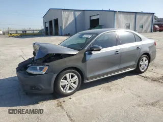 2013 Volkswagen Jetta Sedan Hybrid SE with VIN 3VW637AJ1DM260750, listed as a Copart auction lot 52008245 with 137,469 mi miles and Salvage Title. Bid and sale history available at carsss.com. Image 1.