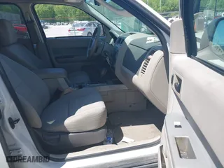 2010 Ford Escape XLT with VIN 1FMCU0D74AKC67975, listed as a IAAI auction lot 41996023 with 199,626 mi miles. Bid and sale history available at carsss.com. Image 5.