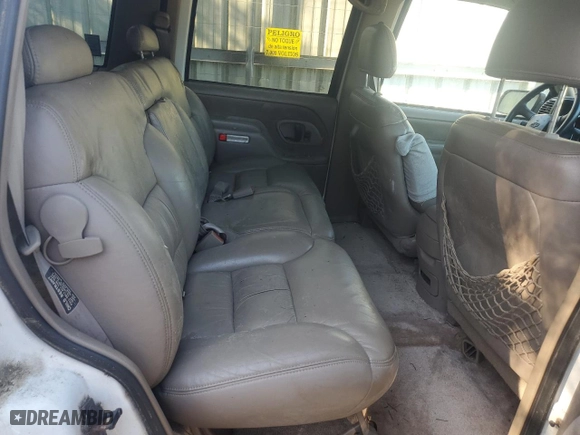 1998 Chevrolet Tahoe with VIN 1GNEK13R1WJ337920, listed as a Copart auction lot 87157844 with 207,952 mi miles and Clean Title. Bid and sale history available at carsss.com. Image 11.