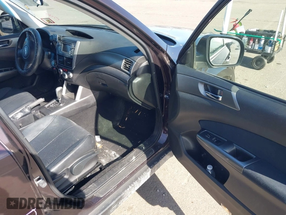 2013 Subaru Forester X Limited с VIN JF2SHAEC3DH431645, выставлен на аукционе IAAI как лот 41790458 с пробегом 136 250 миль миль и . История ставок и продаж доступна на DreamBid. Изображение 5.