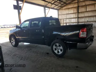 2020 Ram 1500 Big Horn z VIN 1C6RRFFG2LN284427, wystawiony jako Copart lot #53956915 z przebiegiem 83 578 mil mil oraz Szkoda całkowita • Salvage title. Historia ofert i sprzedaży dostępna na DreamBid. Obrazek 2.