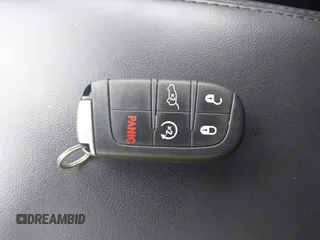 2022 Jeep Grand Cherokee Laredo E z VIN 1C4RJFAG0NC121555, wystawiony jako IAAI lot #42131742 z przebiegiem 35 535 mil mil oraz . Historia ofert i sprzedaży dostępna na DreamBid. Obrazek 11.