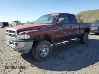 2000 Dodge 1500 with VIN 3B7HF13Z6YG139252, listed as a Copart auction lot 47796595 with 149,542 mi miles and Clean Title. Bid and sale history available at DreamBid. Image 1.
