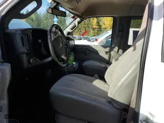 2019 Chevrolet Express Passenger LT with VIN 1GAZGPFG6K1363036, listed as a Copart auction lot 76491854 with 0 mi miles and Salvage Title. Bid and sale history available at carsss.com. Image 7.