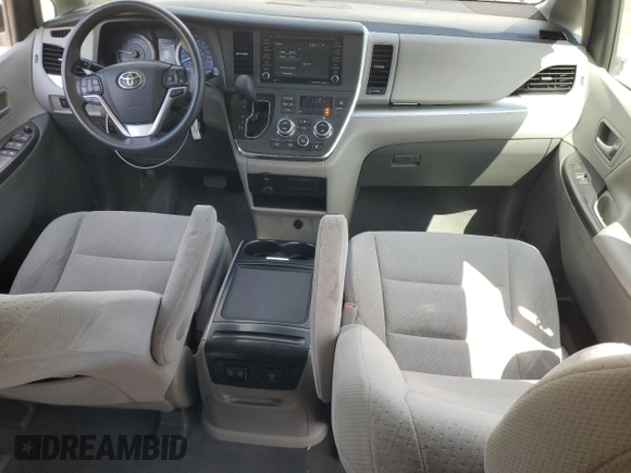 2019 Toyota Sienna LE Auto Access Seat with VIN 5TDKZ3DC9KS018310, listed as a Copart auction lot 55146415 with 117,536 mi miles and Salvage title. Bid and sale history available at DreamBid. Image 8.