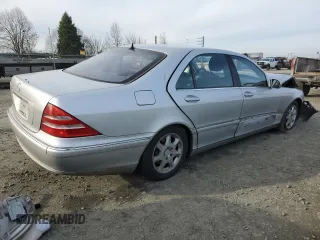 2001 Mercedes-Benz S-Class with VIN WDBNG75JX1A141485, listed as a Copart auction lot 42326195 with 198,468 mi miles and Salvage Title. Bid and sale history available at carsss.com. Image 3.