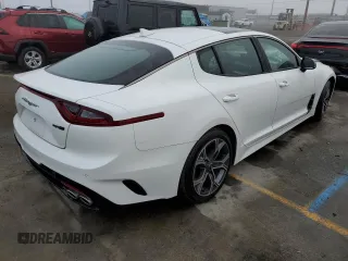 2020 Kia Stinger GT-Line with VIN KNAE15LA8L6083745, listed as a Copart auction lot 86172654 with 24,135 mi miles and Salvage Title. Bid and sale history available at carsss.com. Image 3.