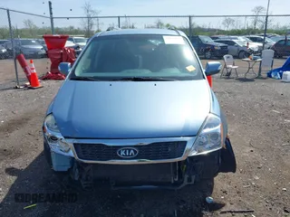 2011 Kia Sedona LX with VIN KNDMG4C74B6368551, listed as a IAAI auction lot 42022483 with 172,495 mi miles. Bid and sale history available at carsss.com. Image 13.