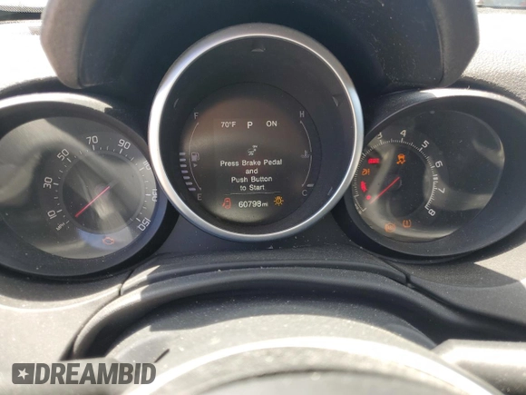2018 FIAT 500X Urbana Edition z VIN ZFBCFXCB6JP642249, wystawiony jako Copart lot #55864355 z przebiegiem 60 798 mil mil oraz Szkoda całkowita • Salvage title. Historia ofert i sprzedaży dostępna na DreamBid. Obrazek 9.