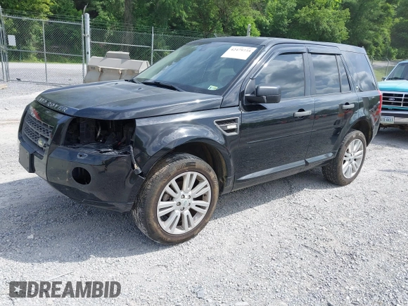 2009 Land Rover LR2 HSE z VIN SALFT24NX9H114856, wystawiony jako IAAI lot #42479735 z przebiegiem 178 587 mil mil oraz . Historia ofert i sprzedaży dostępna na DreamBid. Obrazek 17.