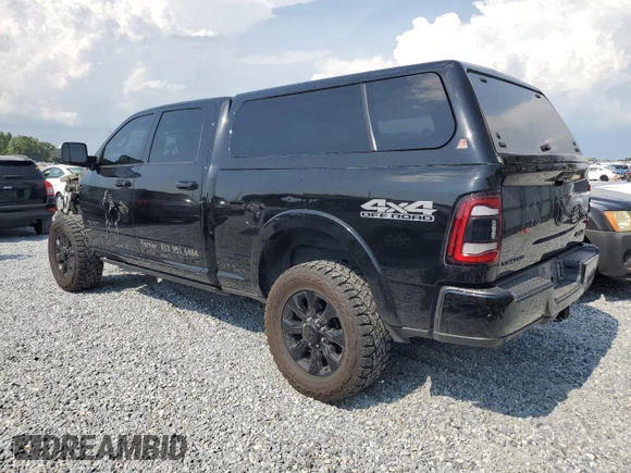 2020 Ram 2500 Limited z VIN 3C6UR5SL7LG133311, wystawiony jako Copart lot #56162385 z przebiegiem 170 683 mil mil oraz Nie do naprawy • Non repairable. Historia ofert i sprzedaży dostępna na DreamBid. Obrazek 2.