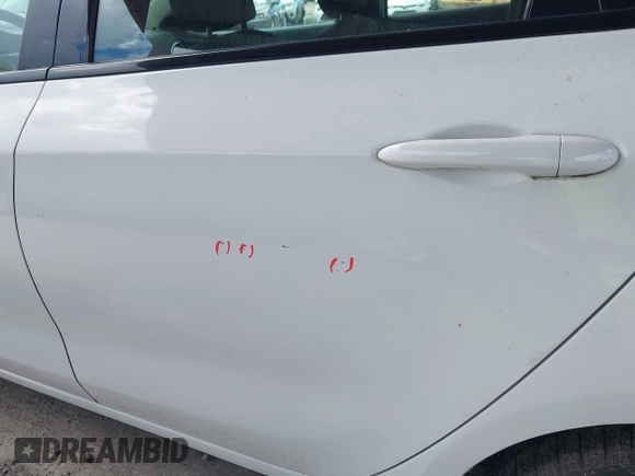 2016 Dodge Dart SE z VIN 1C3CDFAA0GD703794, wystawiony jako IAAI lot #42247985 z przebiegiem 70 572 mil mil oraz . Historia ofert i sprzedaży dostępna na DreamBid. Obrazek 13.
