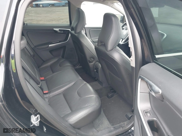 2014 Volvo XC60 3.0L R-Design Premier Plus with VIN YV4902DZ0E2544230, listed as a IAAI auction lot 41824546 with 33,628 mi miles. Bid and sale history available at carsss.com. Image 8.