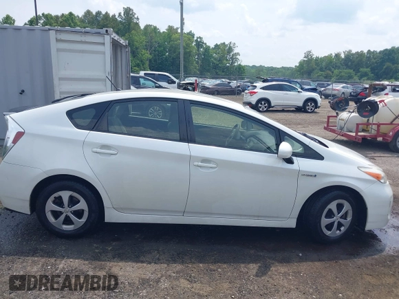 2015 Toyota Prius Four with VIN JTDKN3DU2F0424586, listed as a IAAI auction lot 42502544 with 281,407 mi miles and . Bid and sale history available at DreamBid. Image 13.