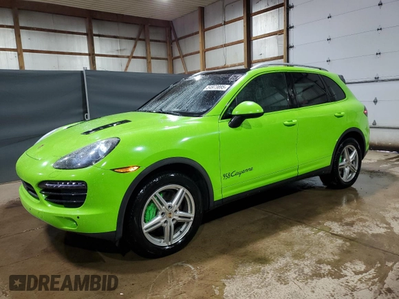 2012 Porsche Cayenne z VIN WP1AA2A28CLA05588, wystawiony jako Copart lot #54973895 z przebiegiem 189 838 mil mil oraz Czysty tytuł • Clean title. Historia ofert i sprzedaży dostępna na DreamBid. Obrazek 1.
