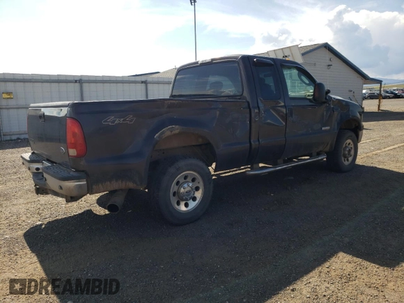 2005 Ford F-250 XL z VIN 1FTSX21P65EA82368, wystawiony jako Copart lot #57249743 z przebiegiem 209 923 mil mil oraz Czysty tytuł • Clean title. Historia ofert i sprzedaży dostępna na DreamBid. Obrazek 3.