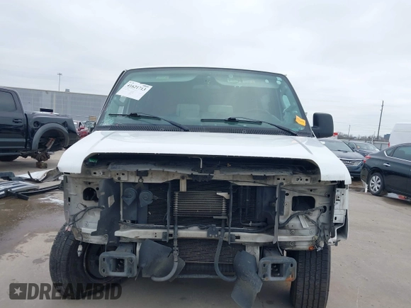 2011 Ford Econoline Passenger XL with VIN 1FBNE3BL2BDB02920, listed as a IAAI auction lot 41621713 with 270,140 mi miles. Bid and sale history available at carsss.com. Image 19.