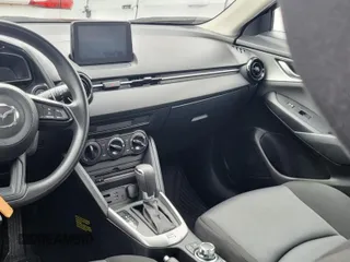 2018 Mazda CX-3 Sport z VIN JM1DKFB70J1322030, wystawiony jako Copart lot #43591141 z przebiegiem 34 329 mil mil oraz Nie do naprawy • Non repairable. Historia ofert i sprzedaży dostępna na DreamBid. Obrazek 13.