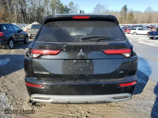 2023 Mitsubishi Outlander SE with VIN JA4J4UA87PZ059115, listed as a Copart auction lot 45951465 with 18,428 mi miles and Salvage Title. Bid and sale history available at carsss.com. Image 6.