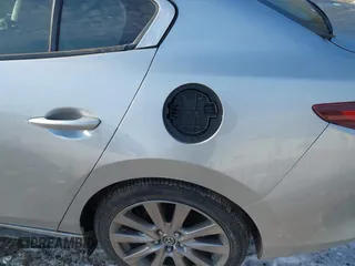 2019 Mazda 3 w/Select with VIN 3MZBPAAL4KM109139, listed as a IAAI auction lot 41421281 with 105,954 mi miles. Bid and sale history available at carsss.com. Image 18.