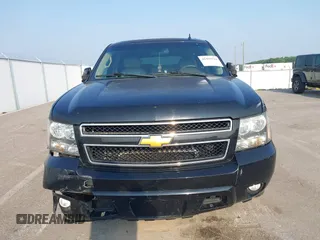 2014 Chevrolet Tahoe LT with VIN 1GNSCBE01ER235571, listed as a IAAI auction lot 42403118 with 238,069 mi miles and . Bid and sale history available at DreamBid. Image 12.