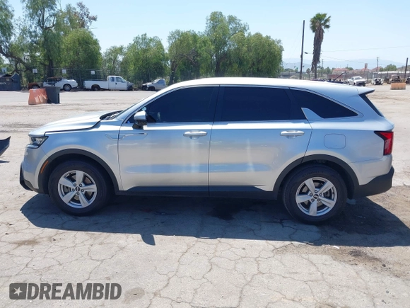 2021 Kia Sorento LX z VIN 5XYRG4LC5MG021586, wystawiony jako IAAI lot #42000187 z przebiegiem 81 046 mil mil oraz . Historia ofert i sprzedaży dostępna na DreamBid. Obrazek 14.