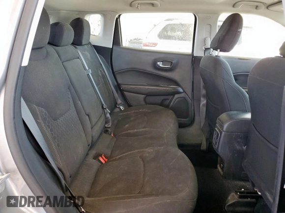 2020 Jeep Compass Sport z VIN 3C4NJDAB4LT174073, wystawiony jako Copart lot #61958075 z przebiegiem 105 000 mil mil oraz Szkoda całkowita • Salvage title. Historia ofert i sprzedaży dostępna na DreamBid. Obrazek 11.
