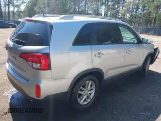 2014 Kia Sorento LX with VIN 5XYKT4A63EG457302, listed as a IAAI auction lot 41859779 with 122,724 mi miles. Bid and sale history available at carsss.com. Image 4.