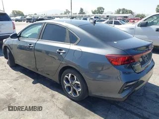 2019 Kia Forte LXS с VIN 3KPF24AD7KE090139, выставлен на аукционе IAAI как лот 42518490 с пробегом 137 371 миль миль и . История ставок и продаж доступна на DreamBid. Изображение 3.