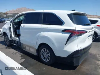 2022 Toyota Sienna LE с VIN 5TDKSKFC3NS070984, выставлен на аукционе IAAI как лот 41951686 с пробегом 10 846 миль миль и . История ставок и продаж доступна на DreamBid. Изображение 3.