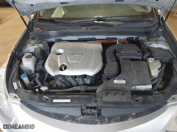 2012 Hyundai Sonata Hybrid with VIN KMHEC4A42CA061883, listed as a IAAI auction lot 41658295 with 193,558 mi miles. Bid and sale history available at carsss.com. Image 10.