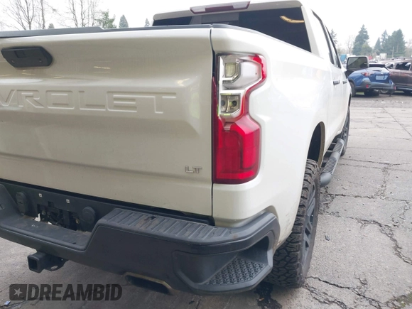 2020 Chevrolet Silverado 1500 LT Trail Boss with VIN 3GCPYFED3LG164882, listed as a IAAI auction lot 41330410 with 43,907 mi miles. Bid and sale history available at carsss.com. Image 19.