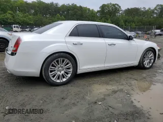 2012 Chrysler 300 Limited z VIN 2C3CCACGXCH251423, wystawiony jako Copart lot #58690525 z przebiegiem 143 881 mil mil oraz Czysty tytuł • Clean title. Historia ofert i sprzedaży dostępna na DreamBid. Obrazek 3.