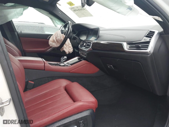 2021 BMW X6 xDrive40i with VIN 5UXCY6C00M9F88215, listed as a IAAI auction lot 41646498 with 43,587 mi miles. Bid and sale history available at carsss.com. Image 5.