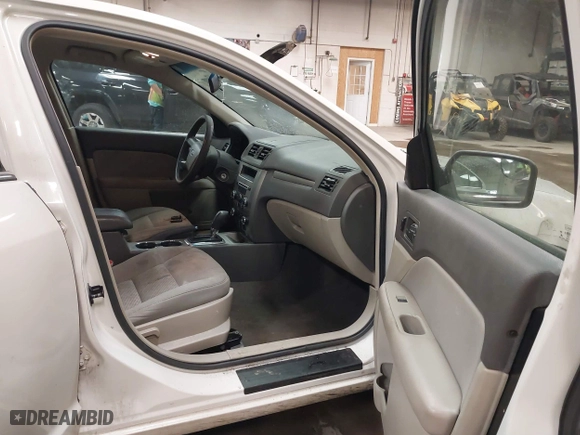 2012 Ford Fusion SE with VIN 3FAHP0HA2CR441652, listed as a IAAI auction lot 41723089 with 207,239 mi miles. Bid and sale history available at carsss.com. Image 5.
