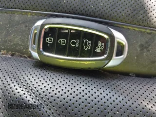 2020 Hyundai Palisade Limited with VIN KM8R5DHE4LU118206, listed as a IAAI auction lot 40976256 with Not provided miles and . Bid and sale history available at DreamBid. Image 11.
