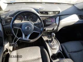 2017 Nissan Rogue SV with VIN JN8AT2MT8HW150186, listed as a Copart auction lot 82809414 with 77,784 mi miles and Salvage Title. Bid and sale history available at carsss.com. Image 8.