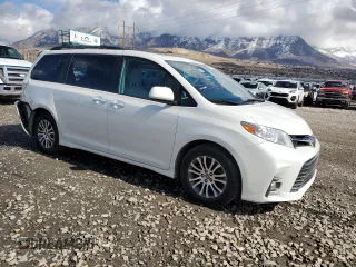 2019 Toyota Sienna XLE Auto Access Seat with VIN 5TDYZ3DC5KS976483, listed as a Copart auction lot 47670555 with 129,331 mi miles and Clean Title. Bid and sale history available at carsss.com. Image 4.