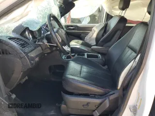 2019 Dodge Grand Caravan GT with VIN 2C4RDGEG8KR769879, listed as a Copart auction lot 48731705 with 137,139 mi miles and Salvage Title. Bid and sale history available at DreamBid. Image 7.