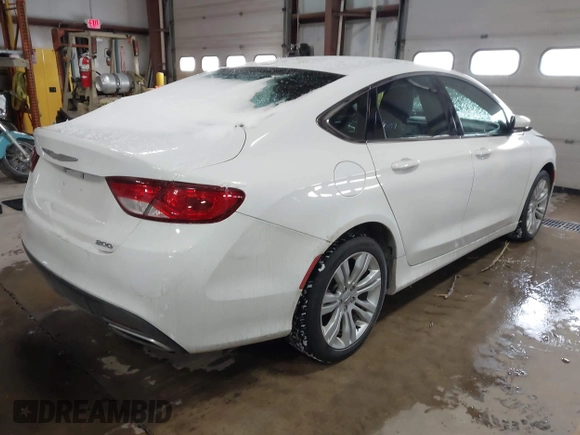 2015 Chrysler 200 Limited with VIN 1C3CCCAG5FN736711, listed as a IAAI auction lot 41417788 with 65,214 mi miles. Bid and sale history available at carsss.com. Image 4.