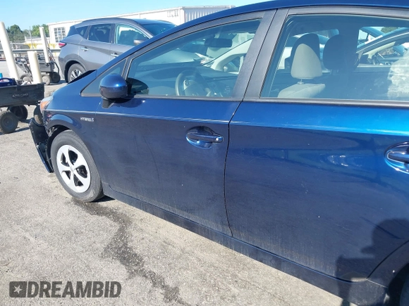 2014 Toyota Prius Four with VIN JTDKN3DU6E1738962, listed as a IAAI auction lot 42453971 with 176,133 mi miles and . Bid and sale history available at DreamBid. Image 14.