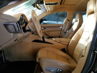 2013 Porsche Panamera GTS z VIN WP0AF2A72DL076012, wystawiony jako Copart lot #49616945 z przebiegiem 112 448 mil mil oraz Szkoda całkowita • Salvage title. Historia ofert i sprzedaży dostępna na DreamBid. Obrazek 7.