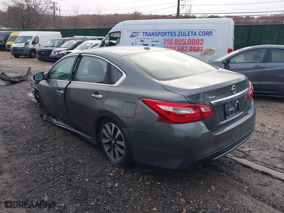 2017 Nissan Altima 2.5 SR with VIN 1N4AL3AP7HC254930, listed as a IAAI auction lot 38127464 with 85,875 mi miles. Bid and sale history available at carsss.com. Image 3.