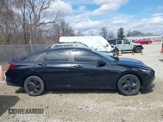 2022 Hyundai Elantra SEL with VIN KMHLM4AGXNU272717, listed as a IAAI auction lot 41879304 with 55,680 mi miles and . Bid and sale history available at DreamBid. Image 13.
